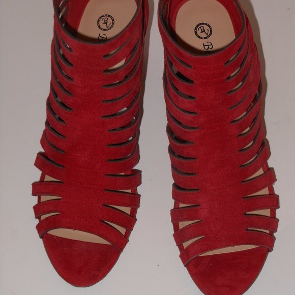 BELLA VISTA RED GENUINE SUEDE SANDALS SIZE 11 MEDIUM - Picture 8 of 9